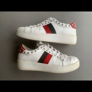 Steve Madden Sneakers